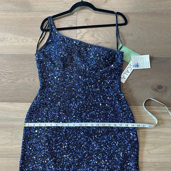 SCALA Vintage 100% Silk GORGEOUS Navy One Shoulder Beaded & Sequin Gown Size XL - Picture 6 of 13